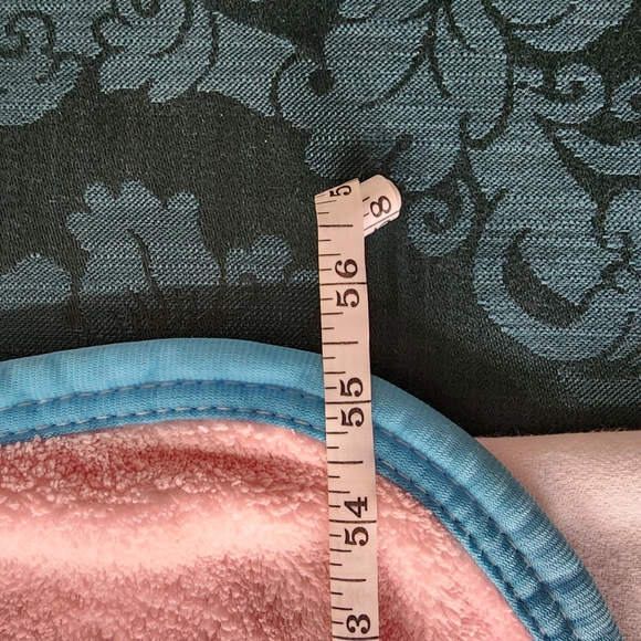 Pink and White LOL Surprise Blanket - Picture 4 of 5